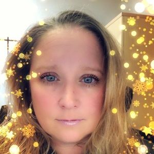 Meet your Posher, Leanne